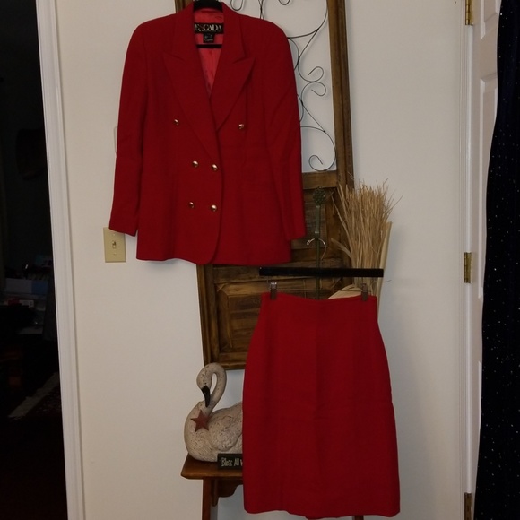 Escada Dresses & Skirts - 🌹🛍Stunning Red ESCADA Suit❤